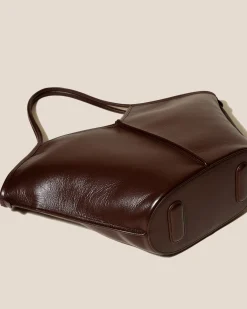 Hereu Studio Calella Distressed><noscript><img width=