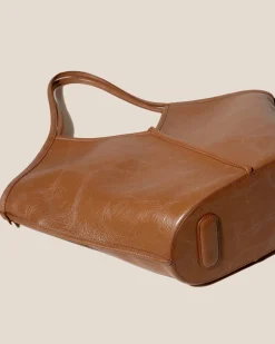 Hereu Studio Calella Distressed><noscript><img width=